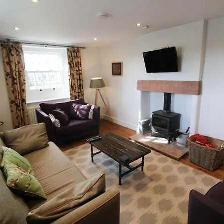 Calley House, Hutton